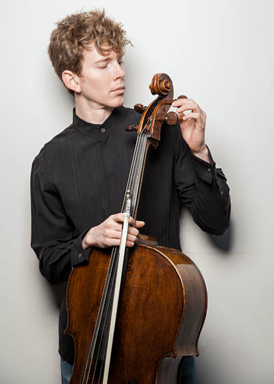 Joshua Roman with cello